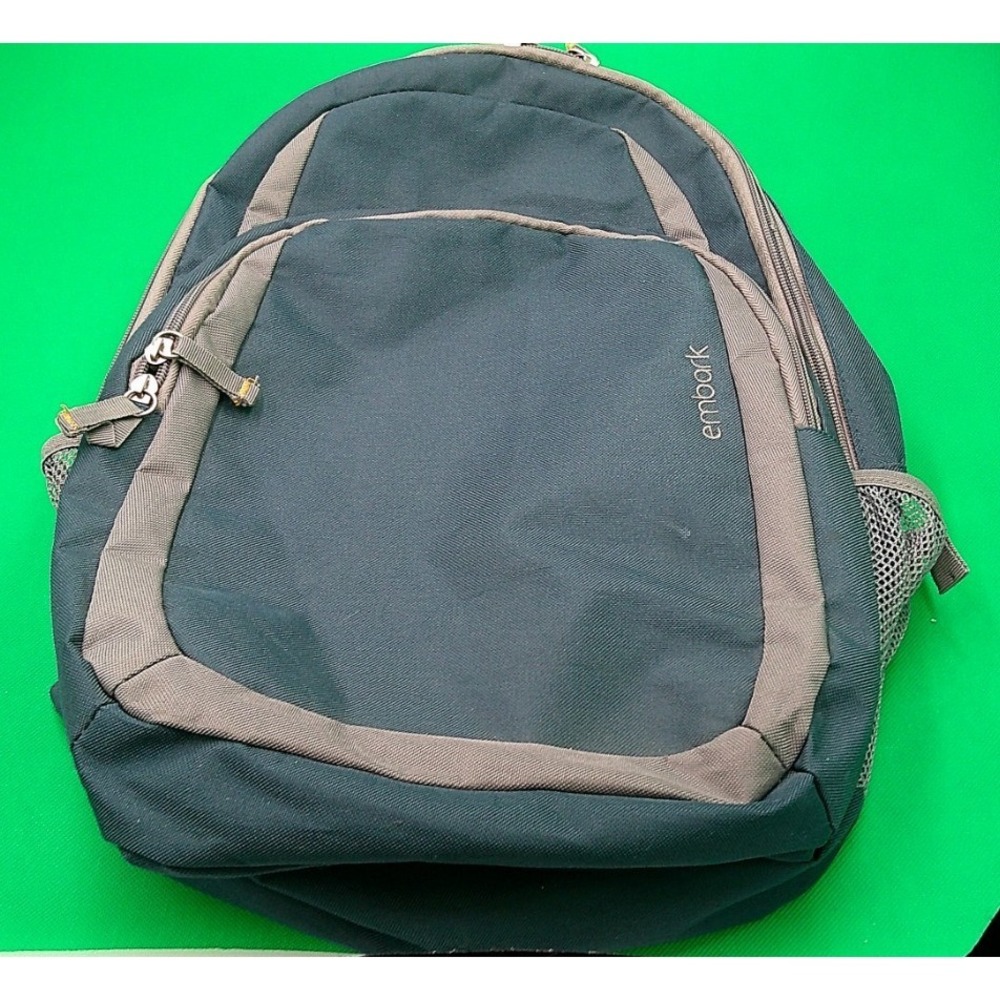Embark Green Black Hiking Backpack Polyester Padded Mesh Side Pockets 17x13